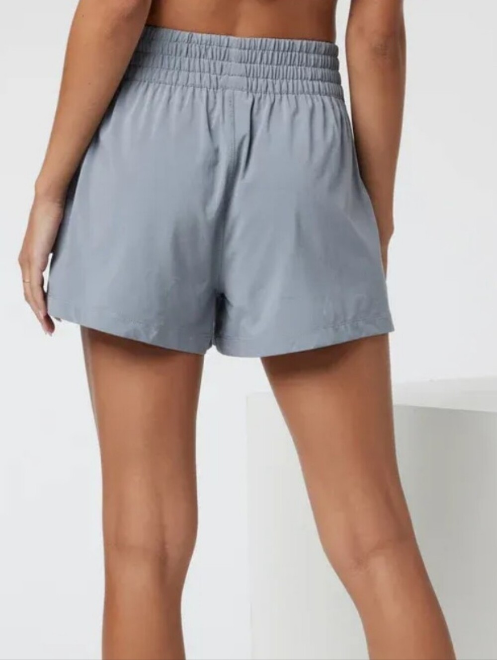 NWOT Vuori Villa Coll. Elastic Waistband Wrinkle Resistant Lt. Grey Shorts SizeM - Picture 2 of 12